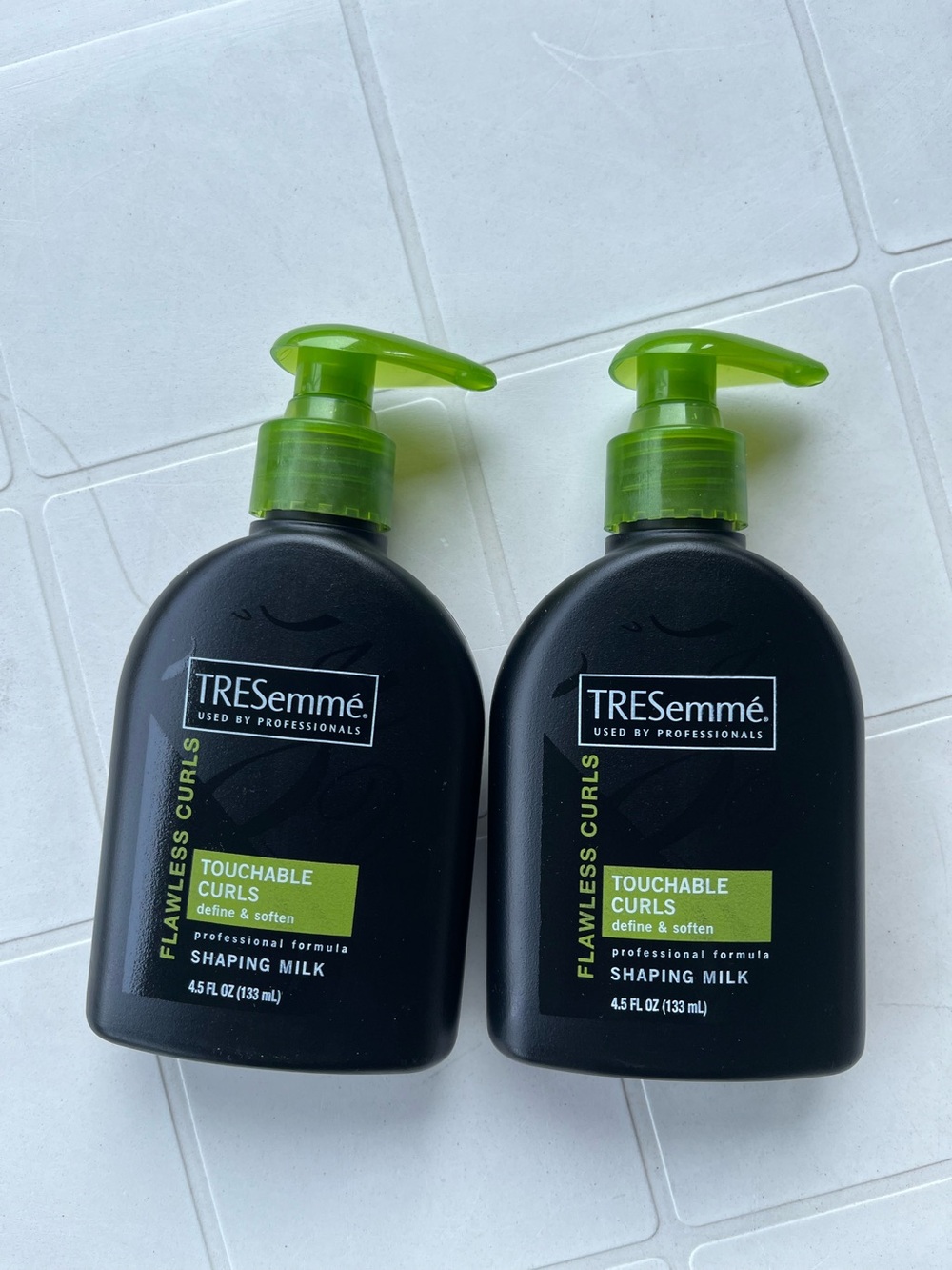 NWOT - Free with purchase- TRESemmé Touchable Curls Shaping Milk — Green